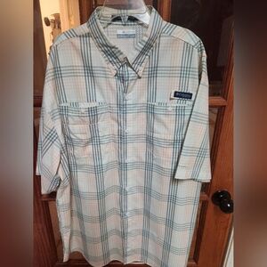 Columbia Men's Plaid Shirt - Green and Cream